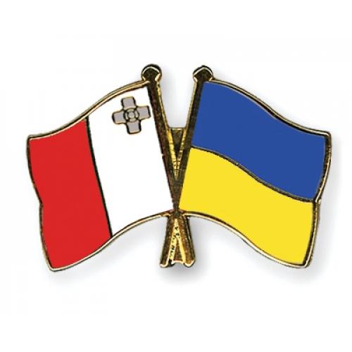 Odznak (pins) 22mm vlajka Malta + Ukrajina - farebný