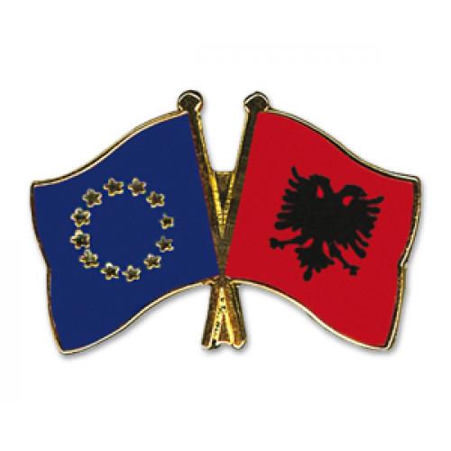 Odznak (pins) 22mm vlajka EÚ + Albánsko - farebný