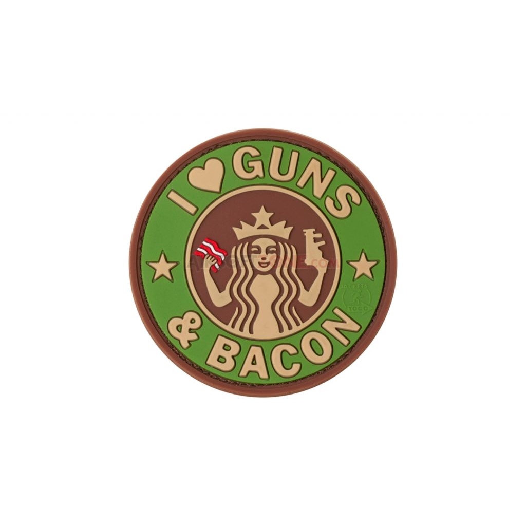 Gumová nášivka Jackets to Go nápis Guns and Bacon - multicam