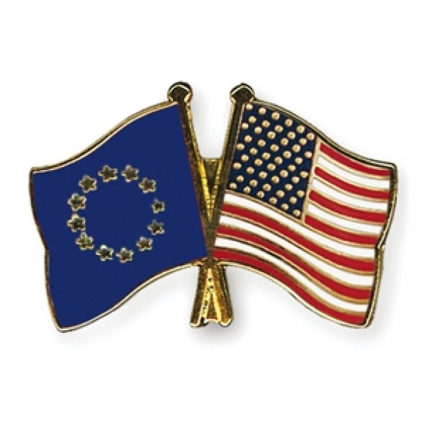 Odznak (pins) vlajka Evropská unie (EU) + USA - barevný
