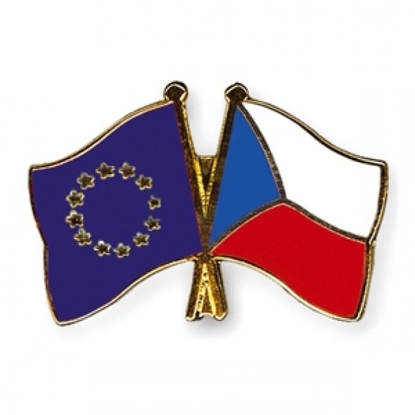 Odznak (pins) vlajka Evropská unie (EU) + Česká republika - barevný