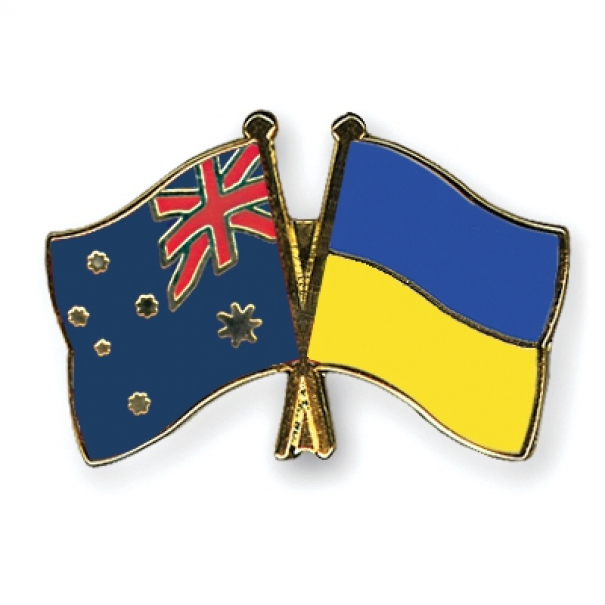 Odznak (pins) 22mm vlajka Austrálie + Ukrajina - barevný