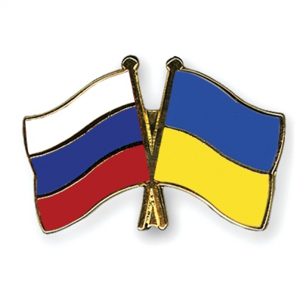 Odznak (pins) 22mm vlajka Rusko + Ukrajina - barevný