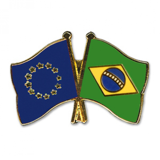 Odznak (pins) 22mm vlajka EU + Brazílie - barevný