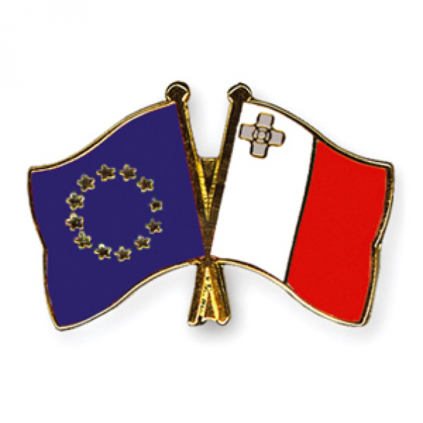 Odznak (pins) 22mm vlajka EU + Malta - barevný
