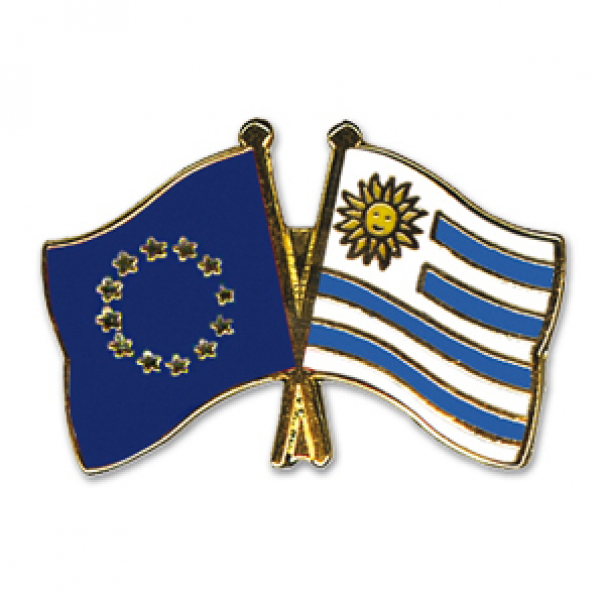 Odznak (pins) 22mm vlajka EU + Uruguay - barevný