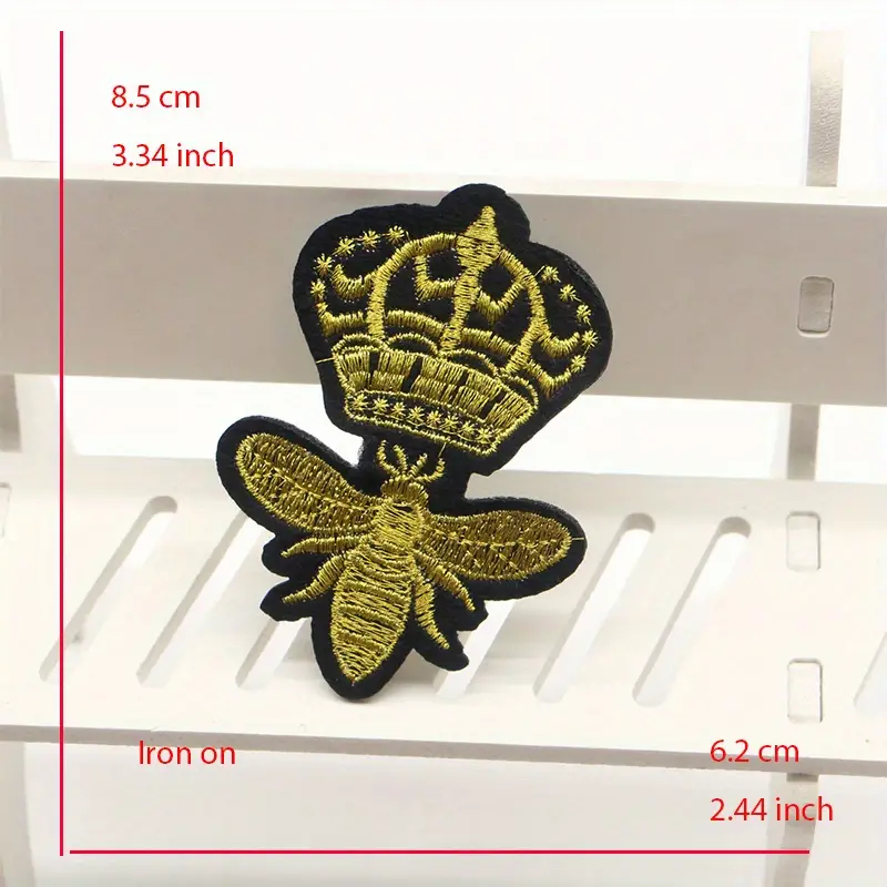 Nášivka nažehlovací Včela s korunou 8,5 x 6,2 cm - zlatá