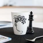 Šachový hrnek Král - bílý-černý