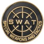 Odznak (pins) 20mm US Special weapons and tactics (SWAT) - zlatý