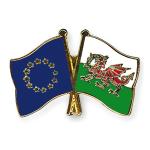 Odznak (pins) 22mm vlajka EÚ + Wales - farebný