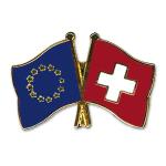 Odznak (pins) 22mm vlajka EÚ + Švajčiarsko - farebný