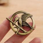 Brož Hunger Games Reprodrozd 3,8 x 4,2 cm - bronzová