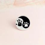 Odznak (pins) Pet Lover 2,2 x 2,2 cm - biely-čierny