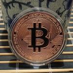 Pamětní mince Bitcoin 4 cm - růžová