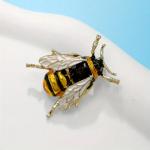 Brož (odznak) Létající včelka 3,2 x 2,4 cm - žlutá-černá