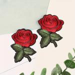 Nášivka nažehlovací Růže 6,2 x 5,2 cm - červená-zelená