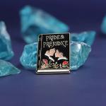Odznak (pins) Pride and Prejudice 2,3 x 2 - čierny
