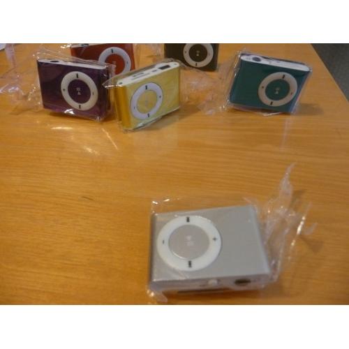 Mini MP3 přehrávač - stříbrný
