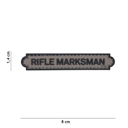 Gumová nášivka 101 Inc nápis Rifle Marksman - šedá