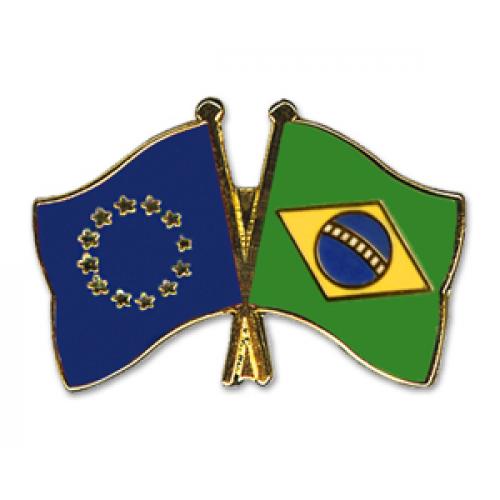 Odznak (pins) 22mm vlajka EÚ + Brazília - farebný