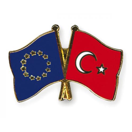 Odznak (pins) 22mm vlajka EU + Turecko