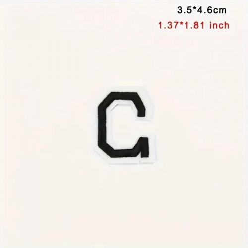 Nášivka nažehlovací písmeno C 4,7 cm - černá-bílá
