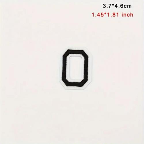 Nášivka nažehľovacie písmeno O 4,7 cm - čierna-biela